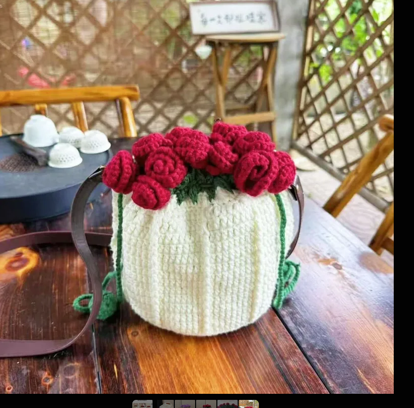 Jen's Rose Bouquet Hand Bag